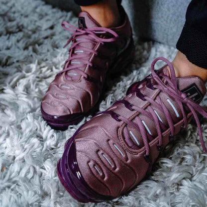 Nike Wmns Air VaporMax Plus Smokey Mauve — UK 2.5 | EU 35.5 | US 5 — Lifestyle View
