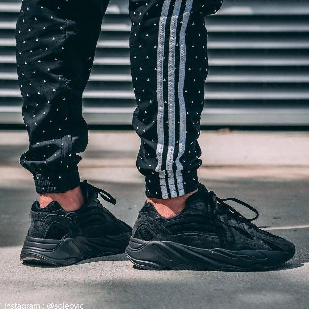 adidas Yeezy Boost 700 V2 Vanta — UK 3.5 | EU 36 | US 4 — Alternate View 7