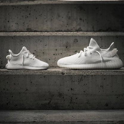 Adidas Yeezy Boost 350 V2 Infant "Cream White" — UK 0k | EU 16 | US 1k — Lifestyle View