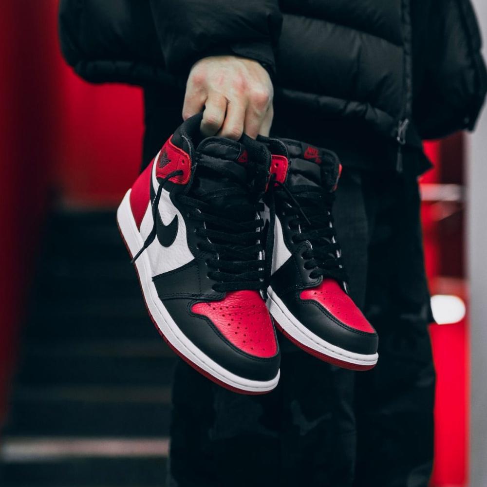 Air Jordan 1 Retro High OG "Bred Toe" — UK 13.5 | EU 32 | US 1Y — Alternate View 8