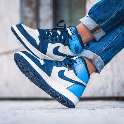 Air Jordan 1 Retro High OG GS 'Obsidian' — UK 13.5 | EU 32 | US 1Y — Alternate View 7