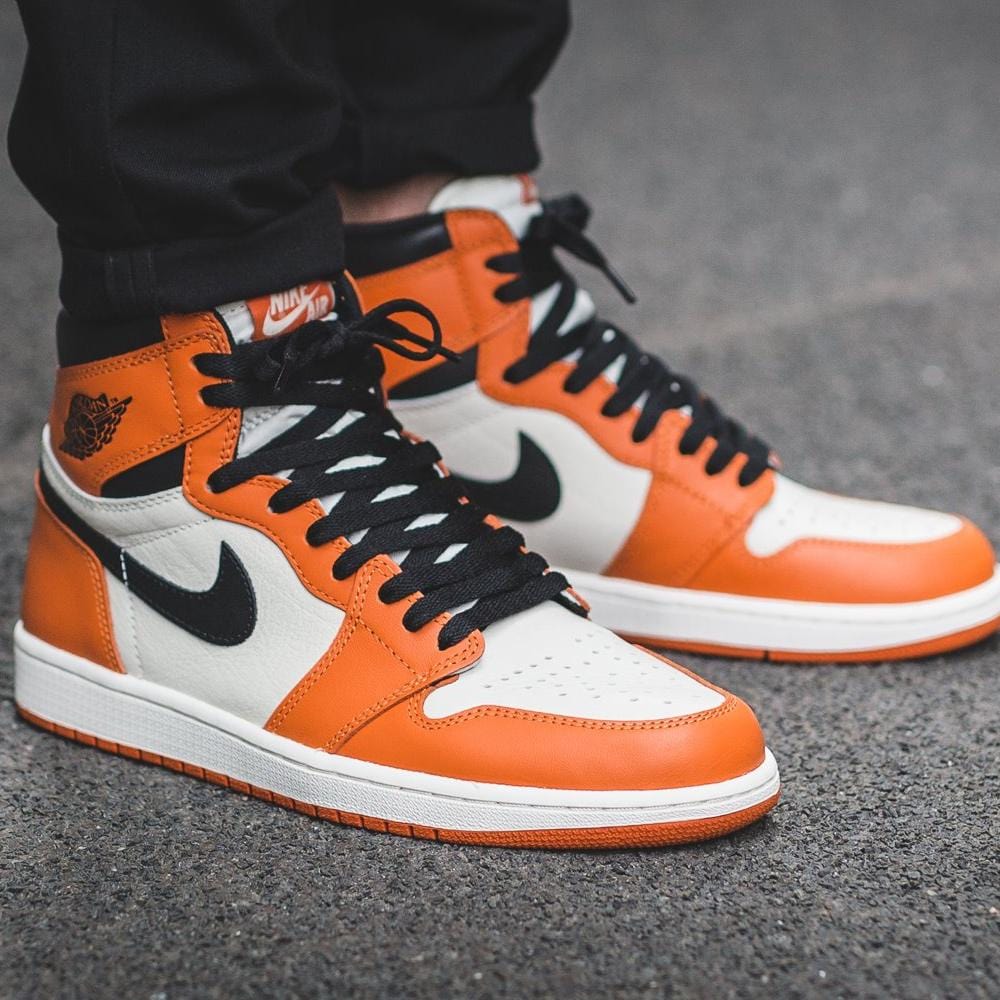 Air Jordan 1 Retro High OG (GS) Reverse Shattered Backboard — UK 13.5 | EU 32 | US 1Y — Side View