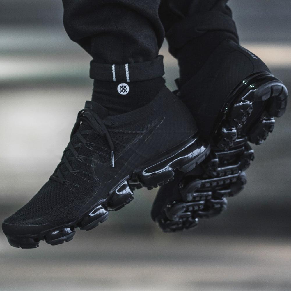 Nike Air Vapormax Flyknit Triple Black 2.0 — UK 3 | EU 35.5 | US 3.5 — Lifestyle View