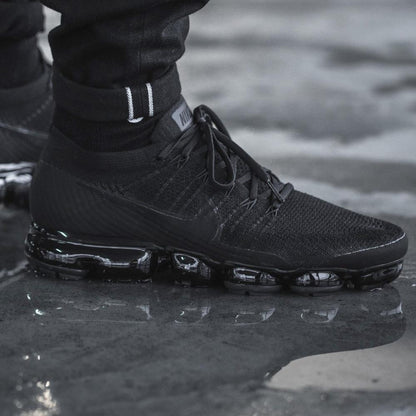 Nike Air Vapormax Flyknit Triple Black 2.0 — UK 3 | EU 35.5 | US 3.5 — Alternate View 8